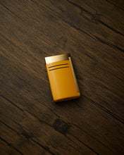 
                      
                        将图片加载到图库查看器，S.T. Dupont Maxijet Lighter (Golden)
                      
                    
