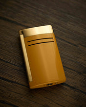 
                      
                        将图片加载到图库查看器，S.T. Dupont Maxijet Lighter (Golden)
                      
                    